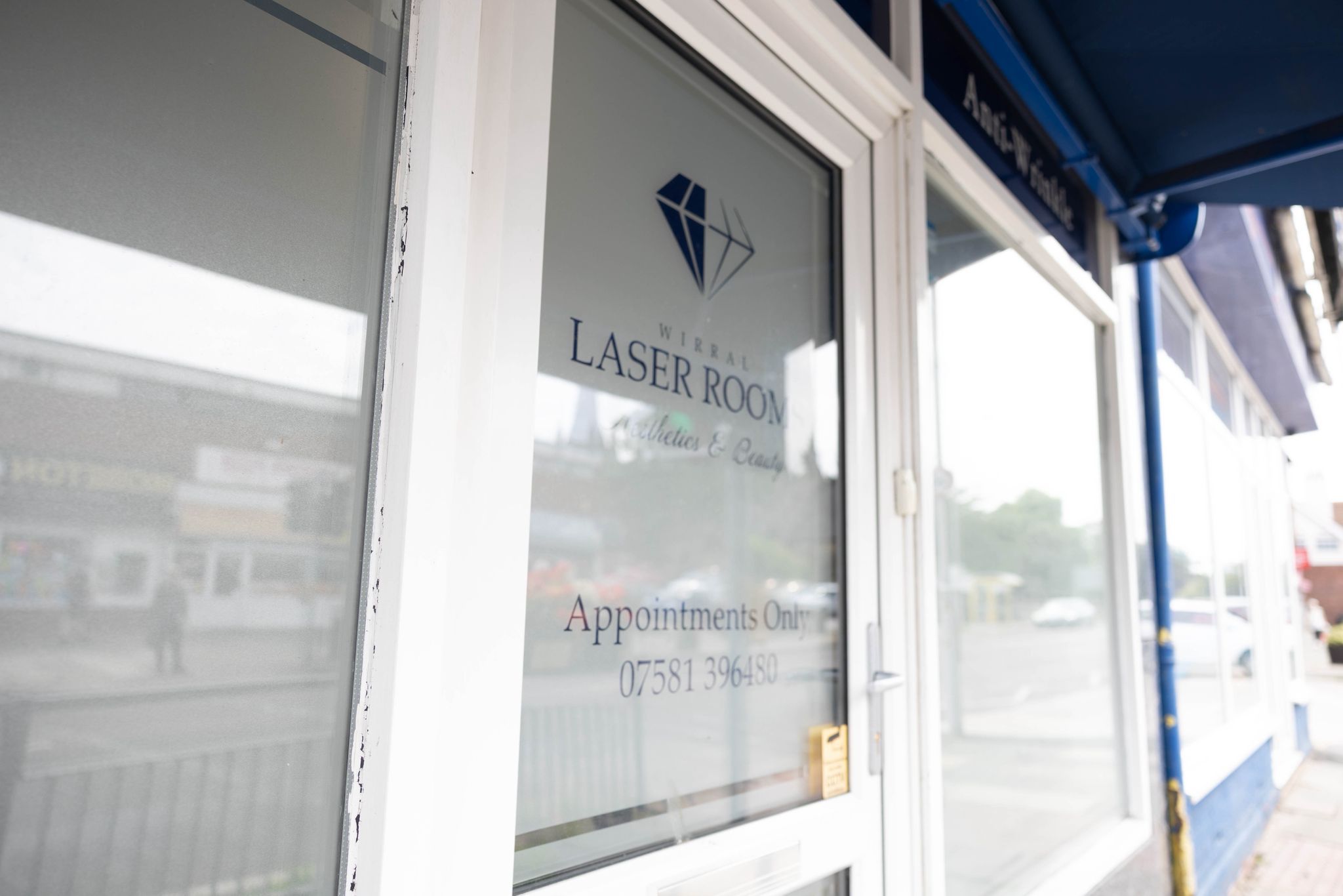  Located conveniently in Moreton, Wirral, our clinic offers a calm and relaxing environment where you can take time for yourself.